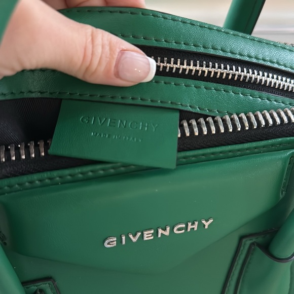 Givenchy ANTIGONA GREEN BAG - Picture 7 of 8